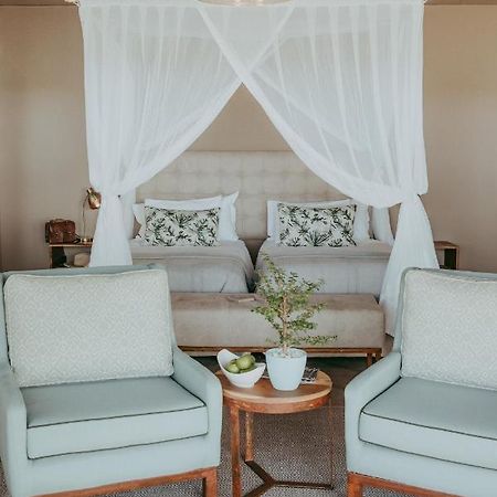 Kifaru Luxury Lodge Outjo Ngoại thất bức ảnh