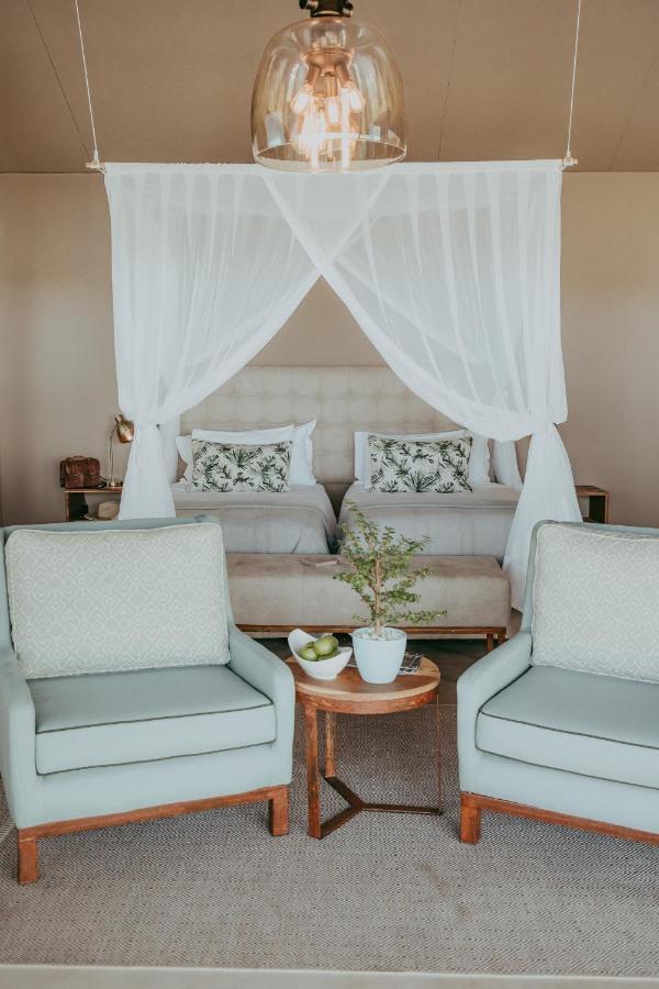 Kifaru Luxury Lodge Outjo Ngoại thất bức ảnh