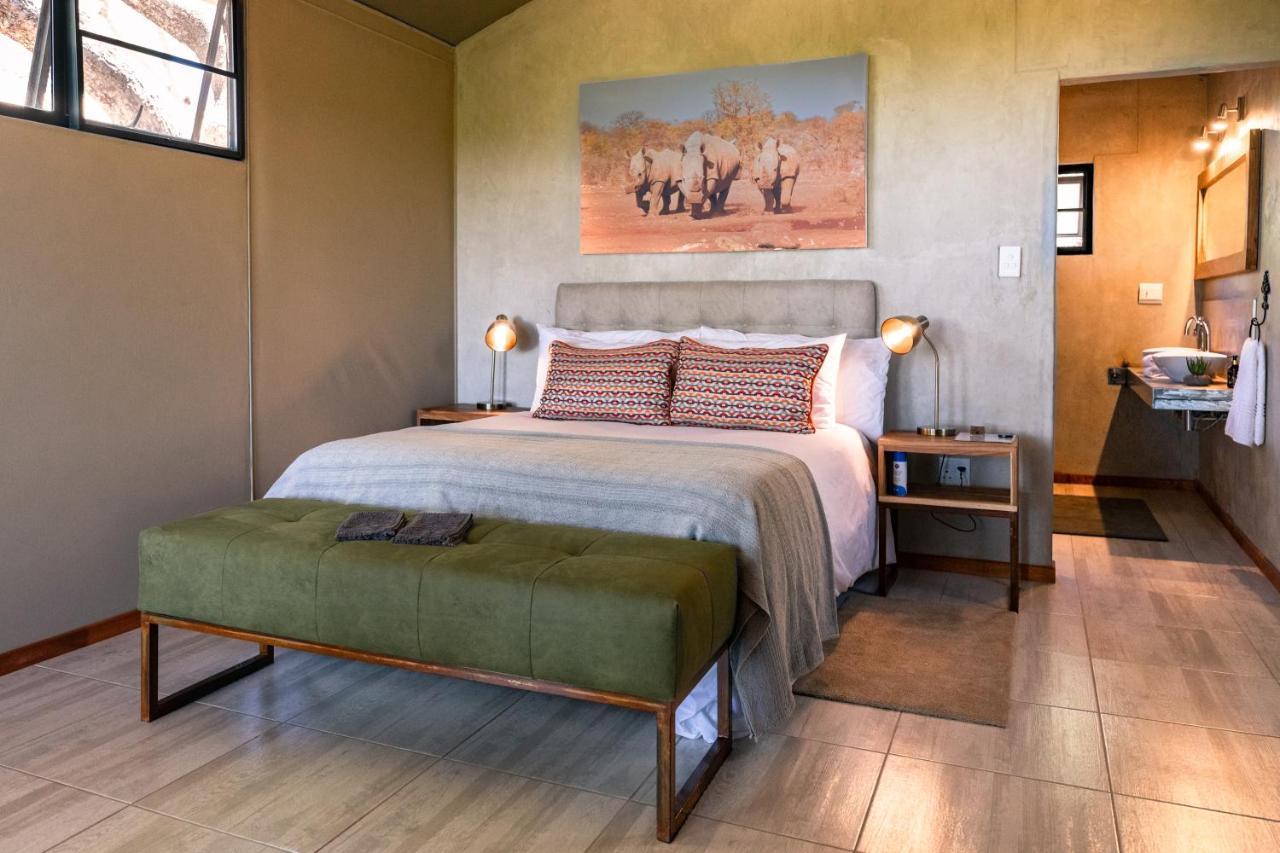 Kifaru Luxury Lodge Outjo Ngoại thất bức ảnh