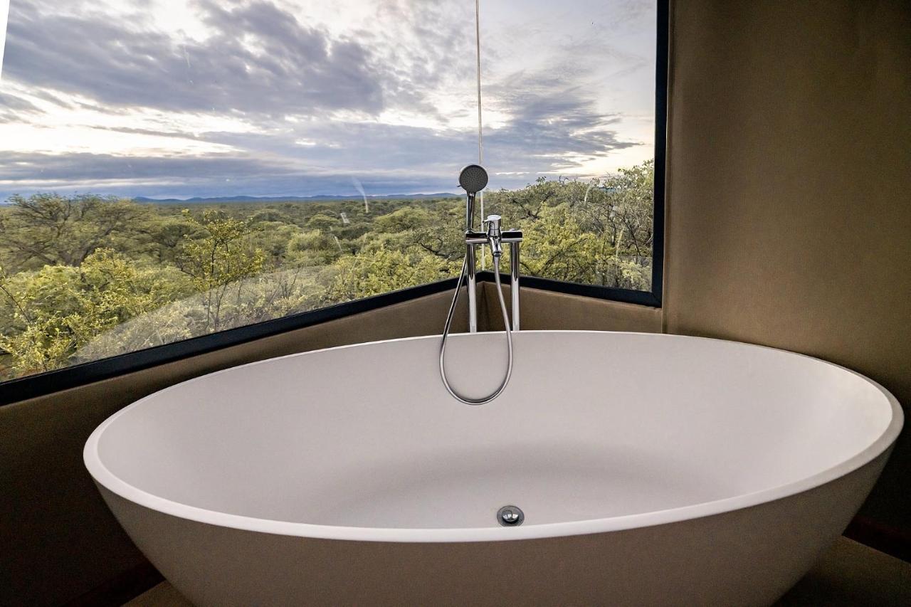 Kifaru Luxury Lodge Outjo Ngoại thất bức ảnh
