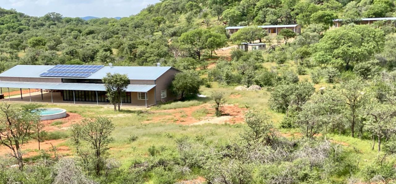 Kifaru Luxury Lodge Outjo Ngoại thất bức ảnh
